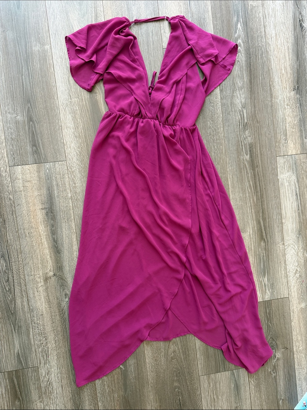 Romeo & Juliet Couture Fuchsia High-Low V-Neck Midi Dress